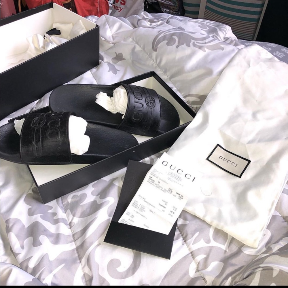 Gucci Slides 👯‍♀️